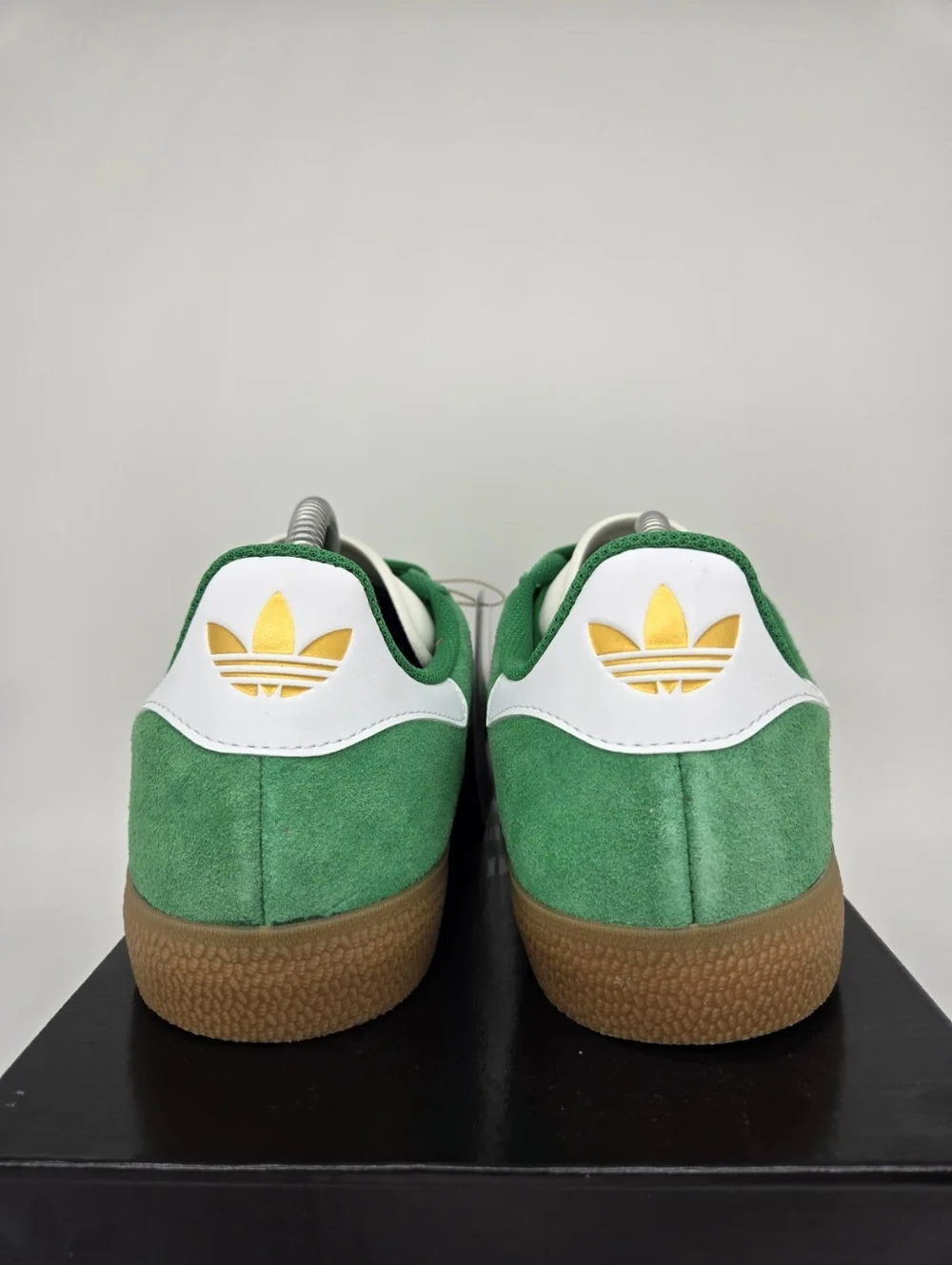 adidas men gazelle